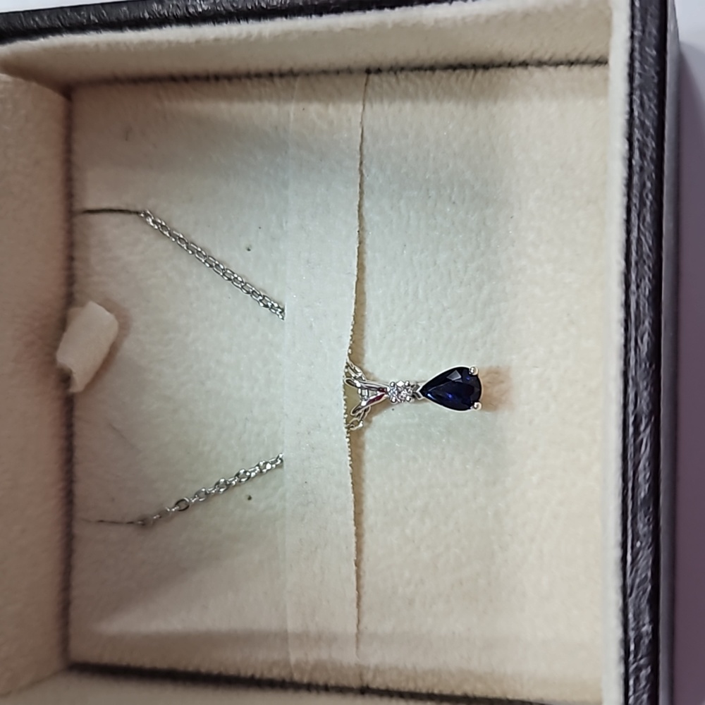 Angara Sapphire Pendant